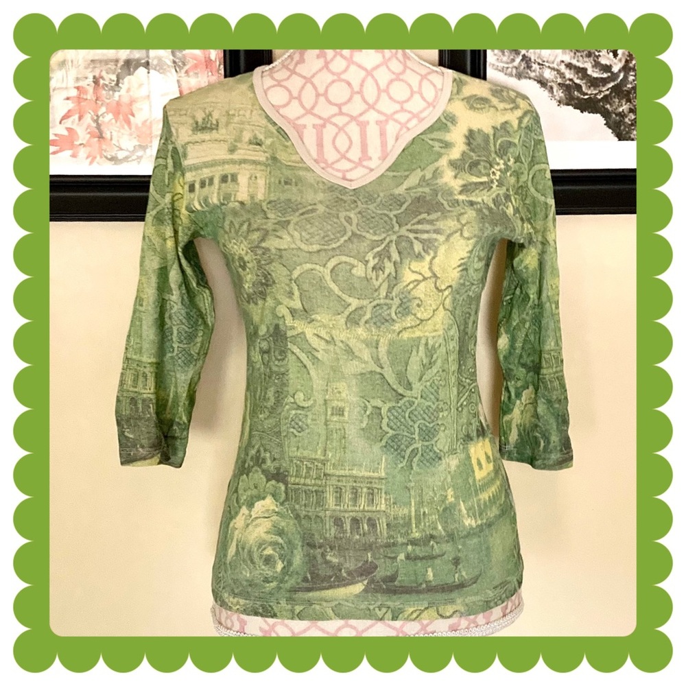 Green/yellow 3/4 length top EUC